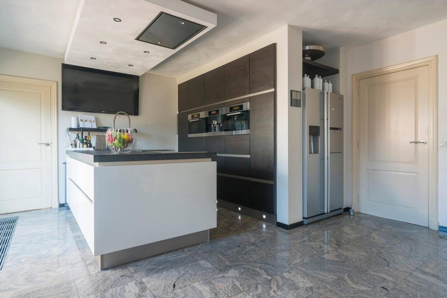 Xxl House With Free Parking & 3 Bedrooms Tilburg Exterior photo